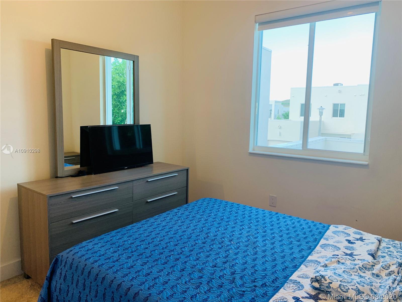 LANDMARK AT DORAL CENTRAL - Residential Lease