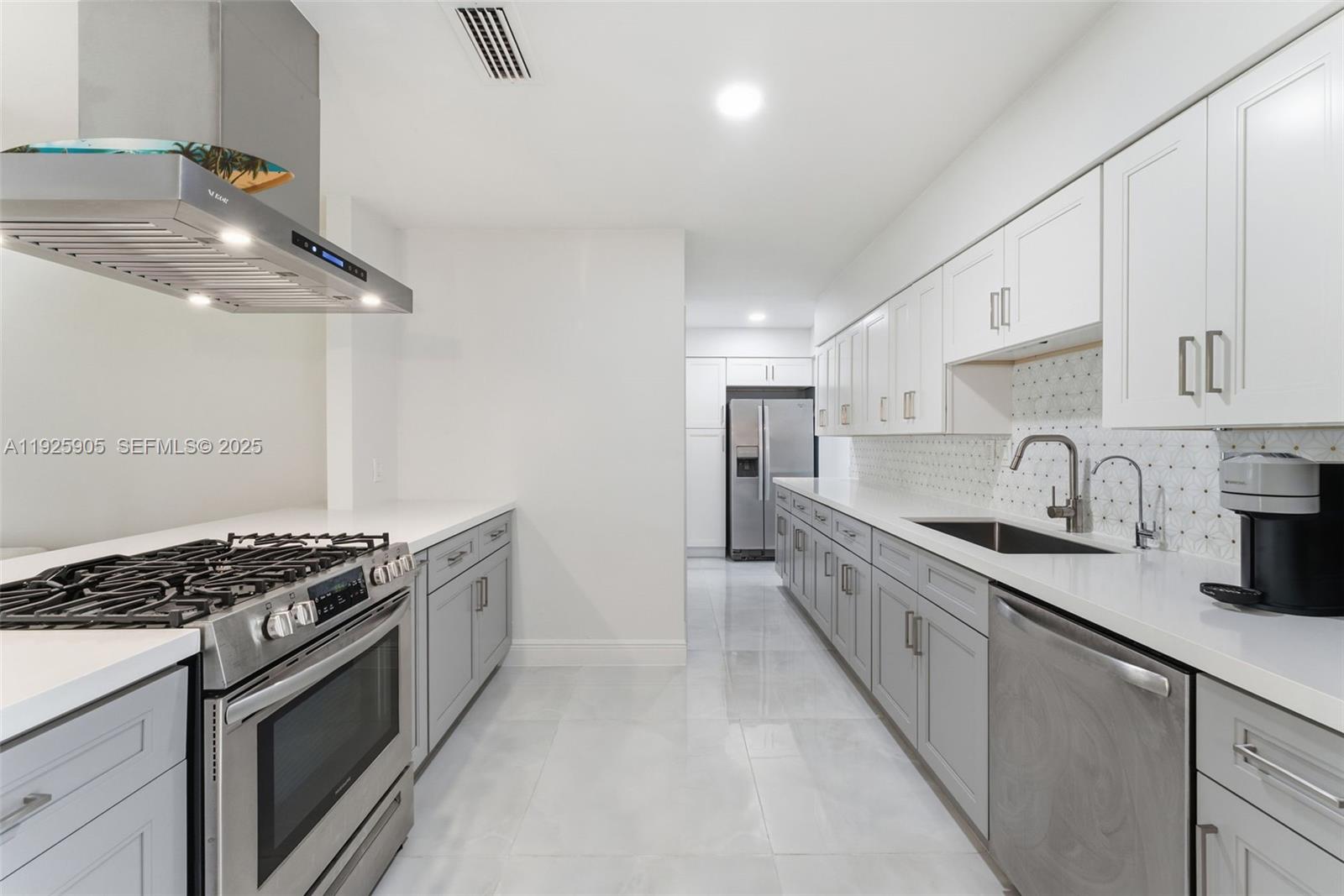 BOULEVARD HEIGHTS SEC 7 - Residential Lease