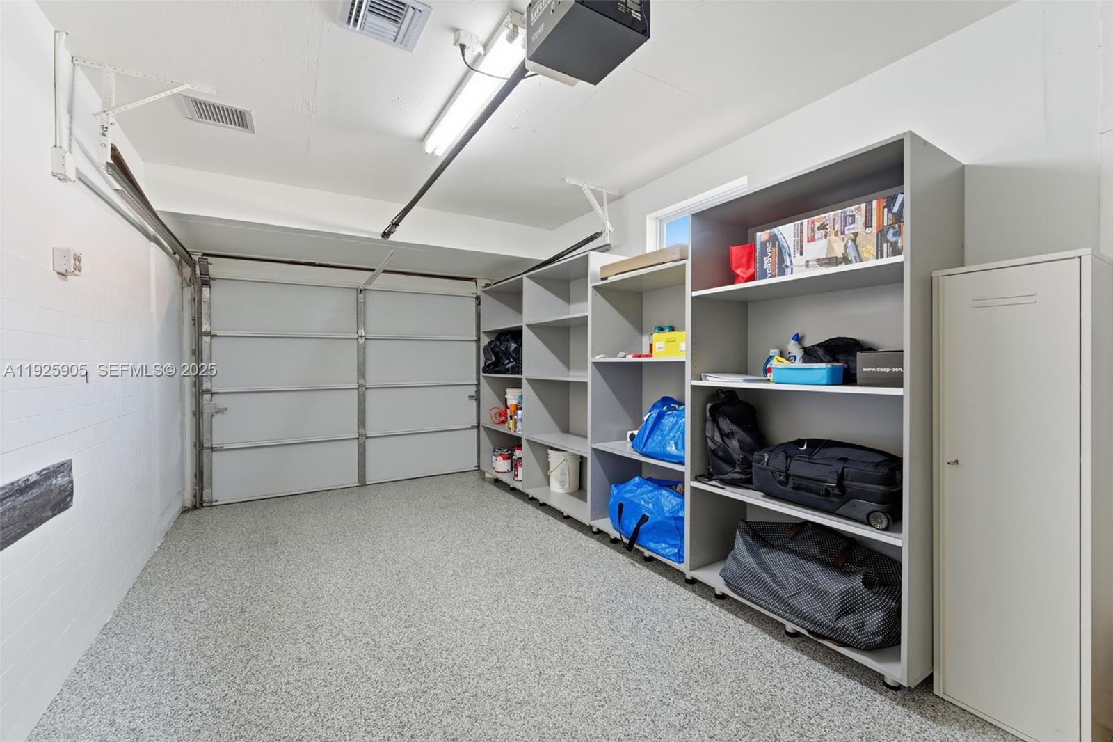 BOULEVARD HEIGHTS SEC 7 - Residential Lease