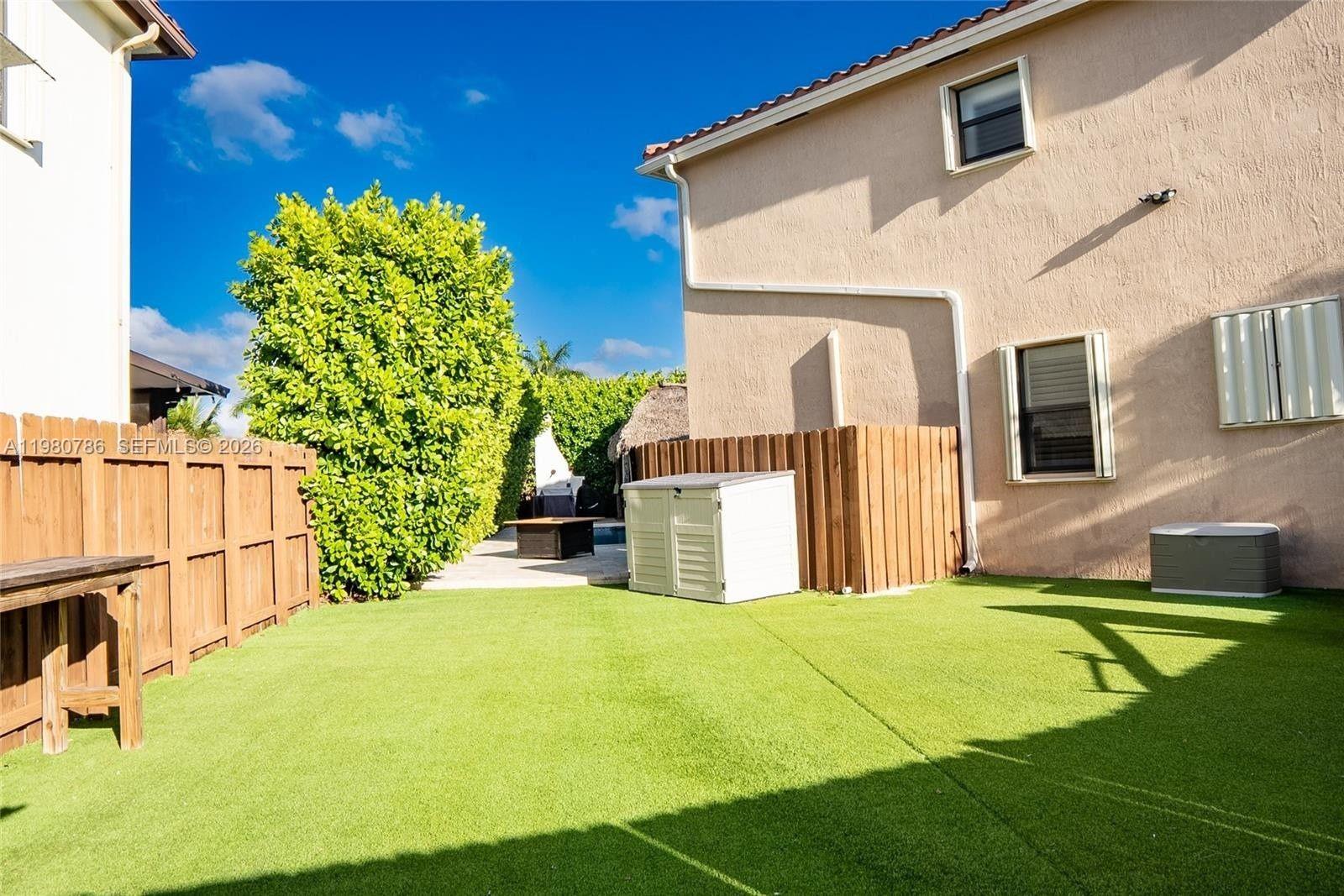 VENETIAN PARC WEST - Residential