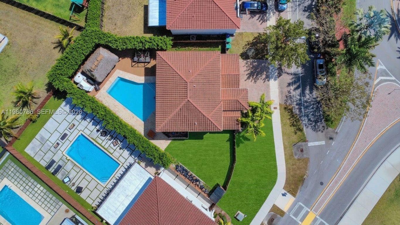 VENETIAN PARC WEST - Residential