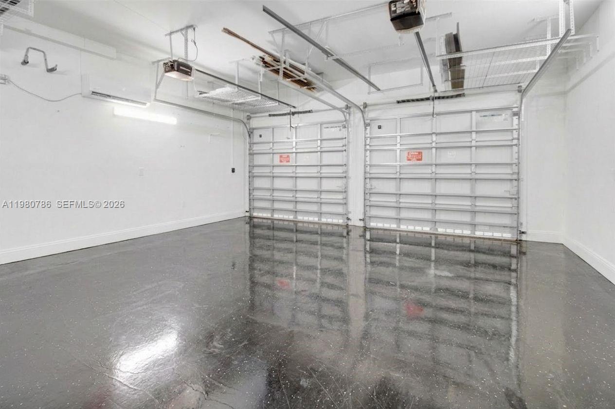 VENETIAN PARC WEST - Residential