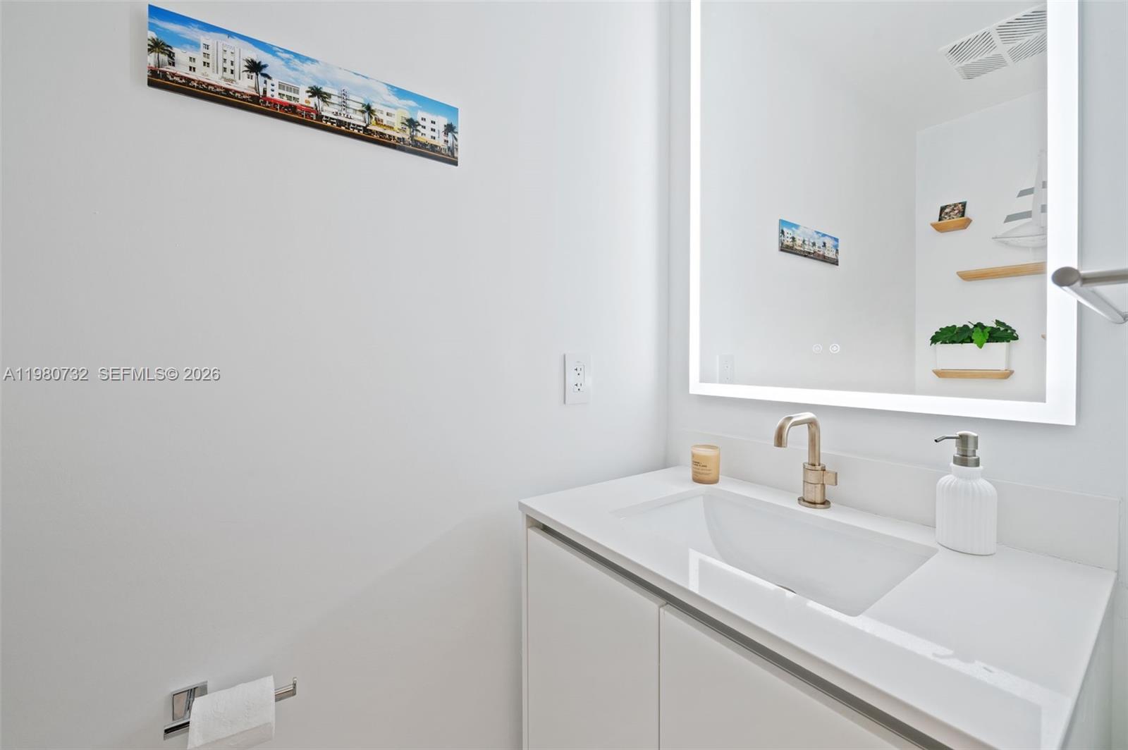 ARIA RESERVE SOUTH CONDO - Residential Lease