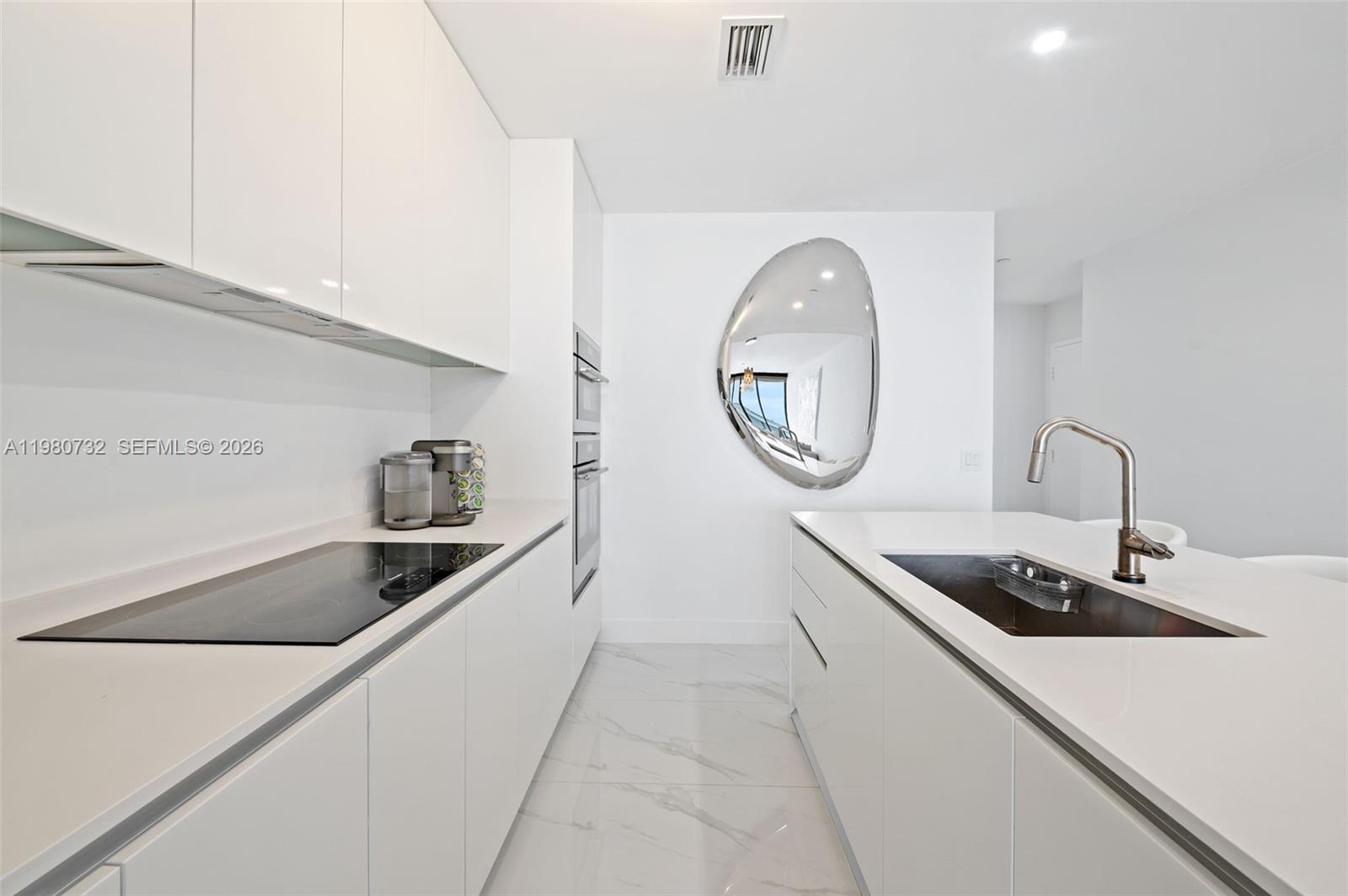 ARIA RESERVE SOUTH CONDO - Residential Lease