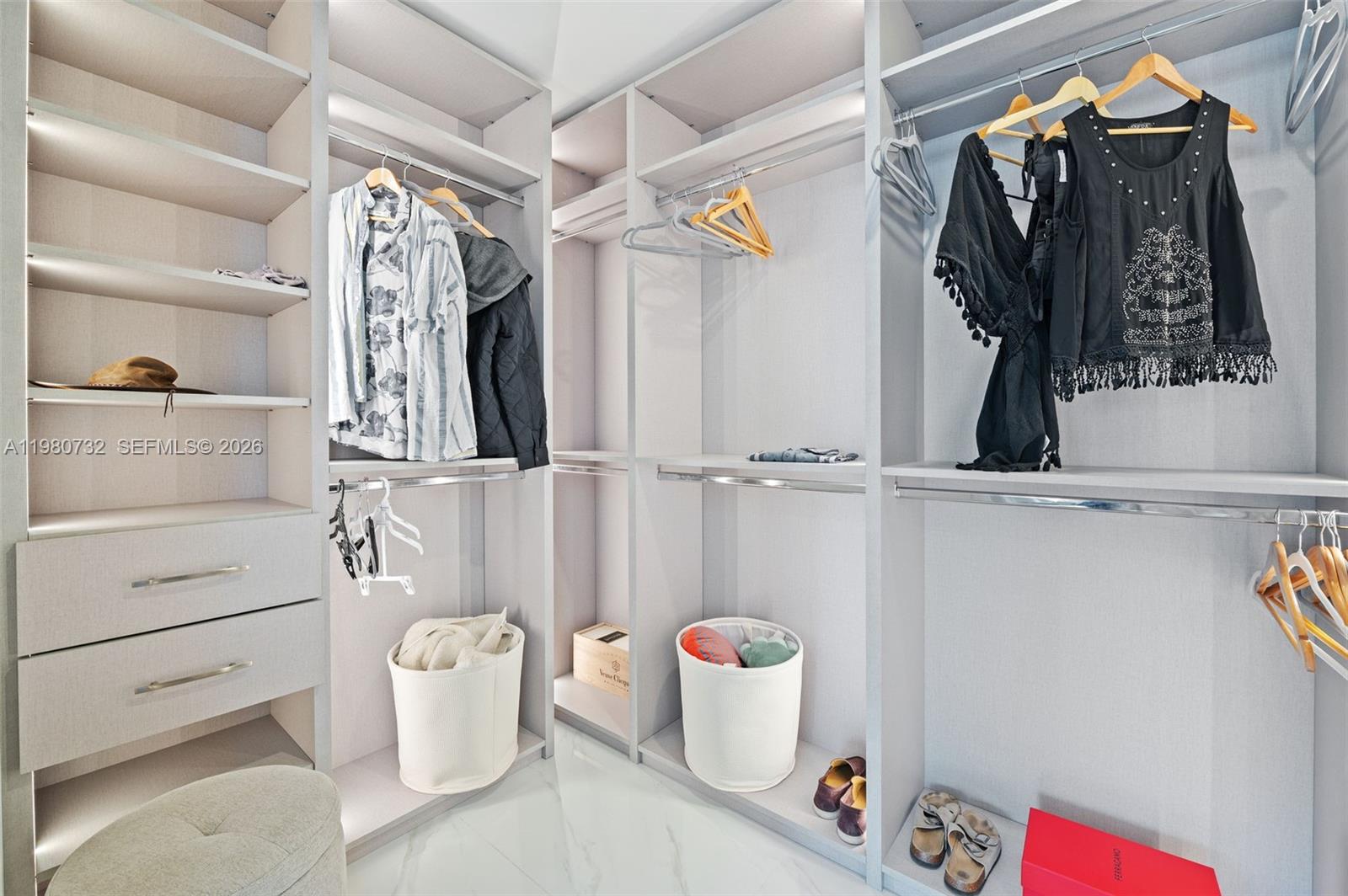 ARIA RESERVE SOUTH CONDO - Residential Lease