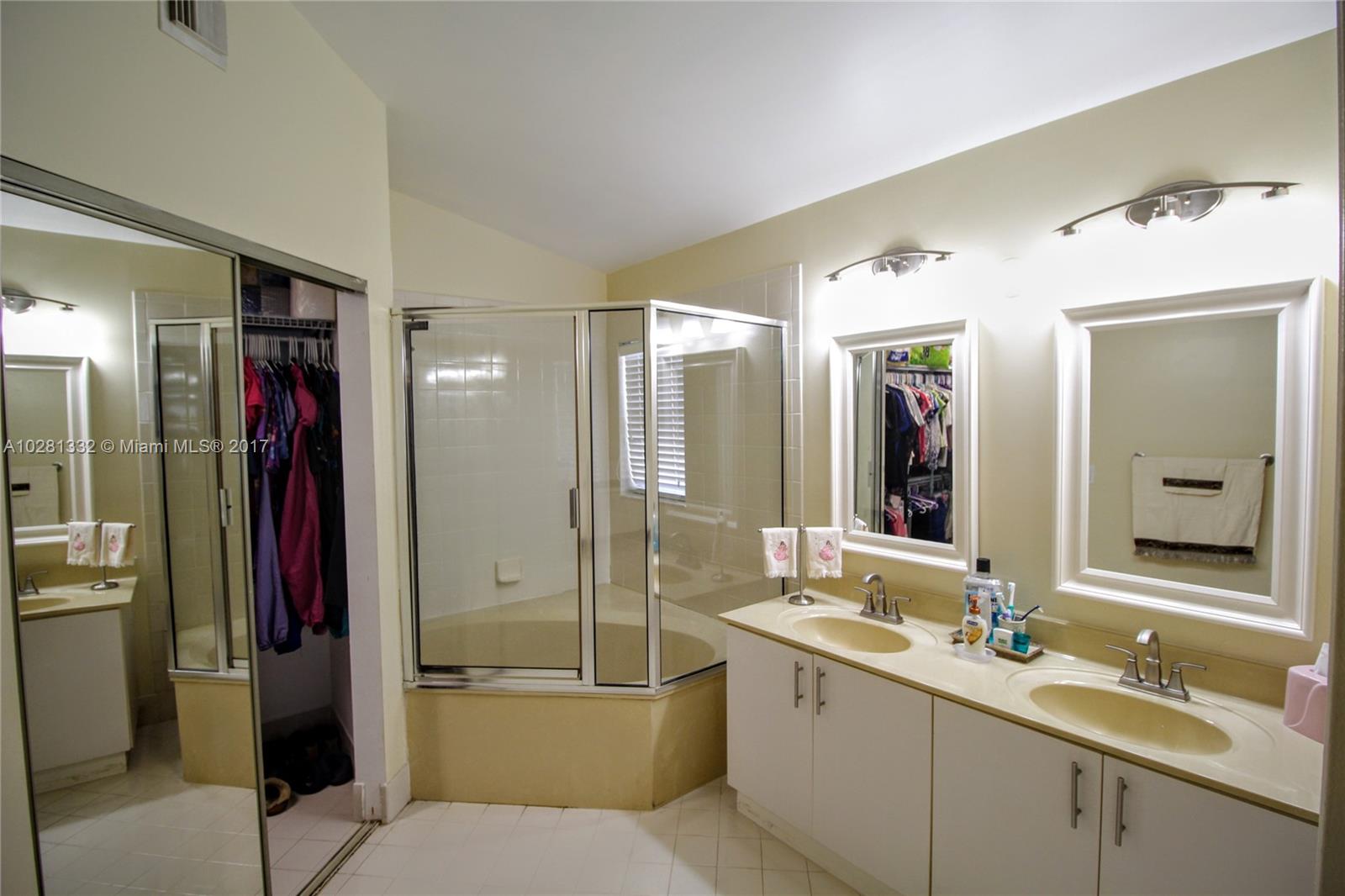 SAVANNAH P U D PLAT 1 - Residential