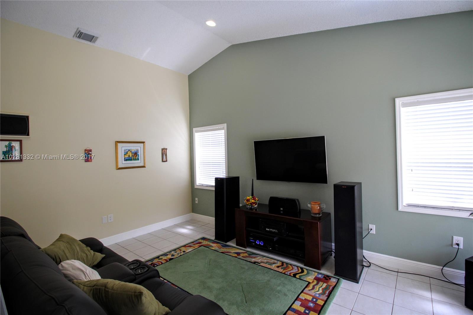 SAVANNAH P U D PLAT 1 - Residential