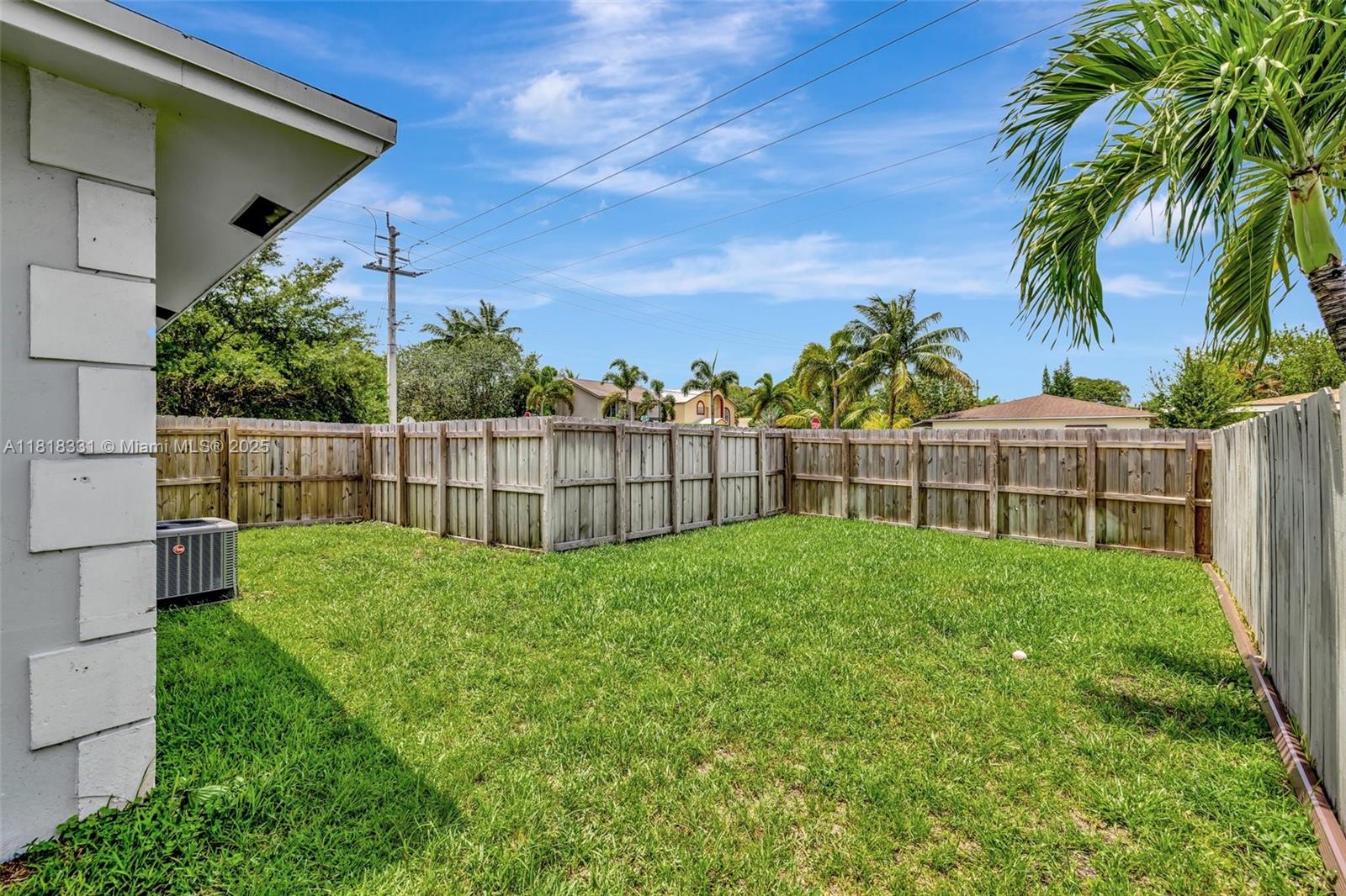 LAUDERDALE - Residential Lease