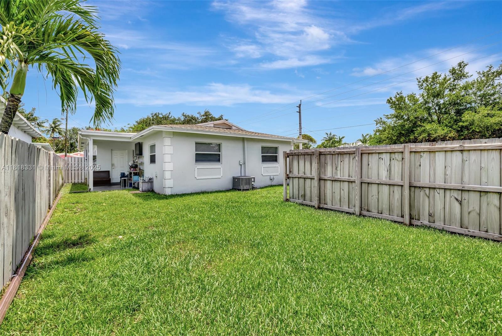 LAUDERDALE - Residential Lease