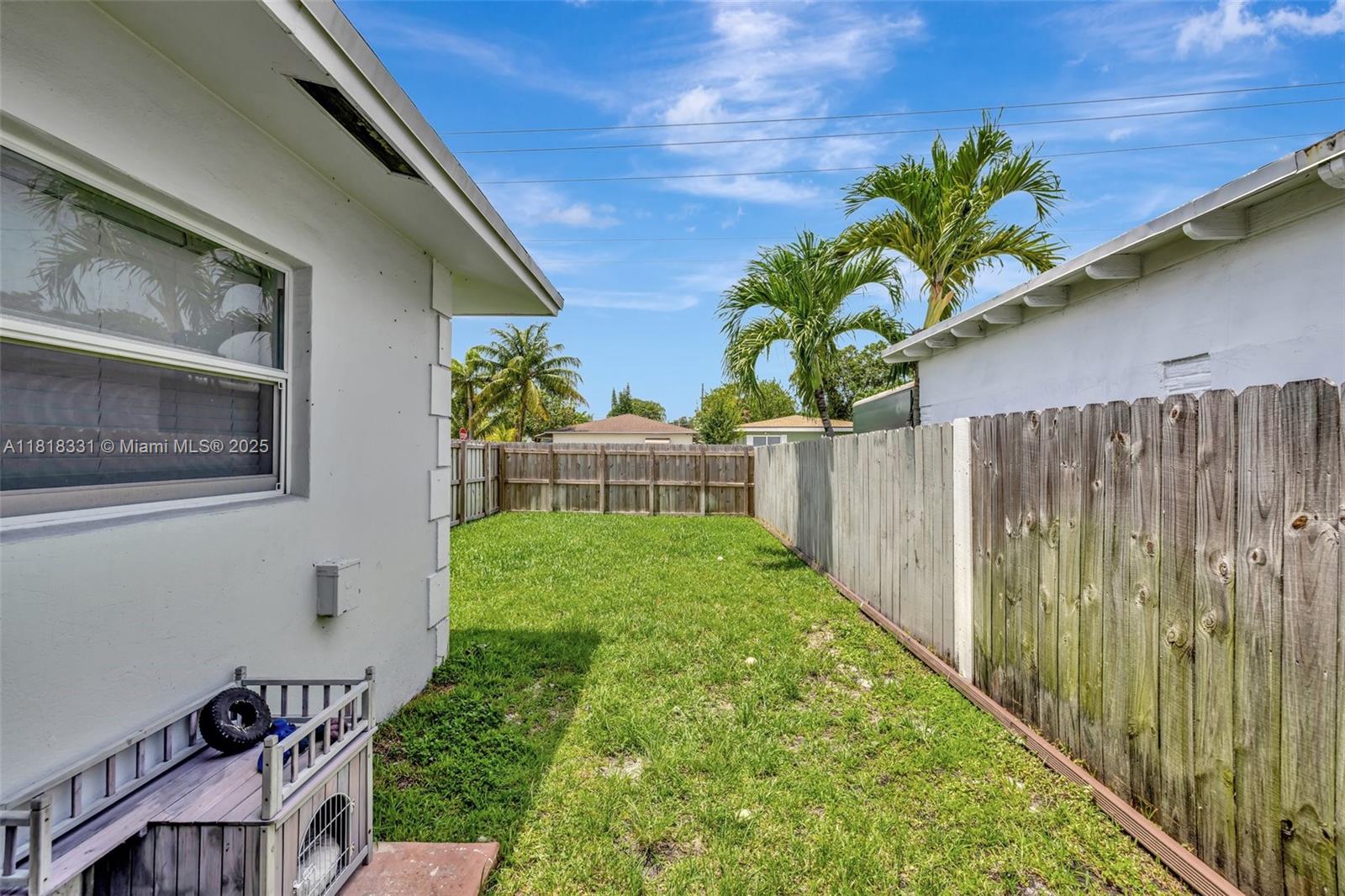 LAUDERDALE - Residential Lease