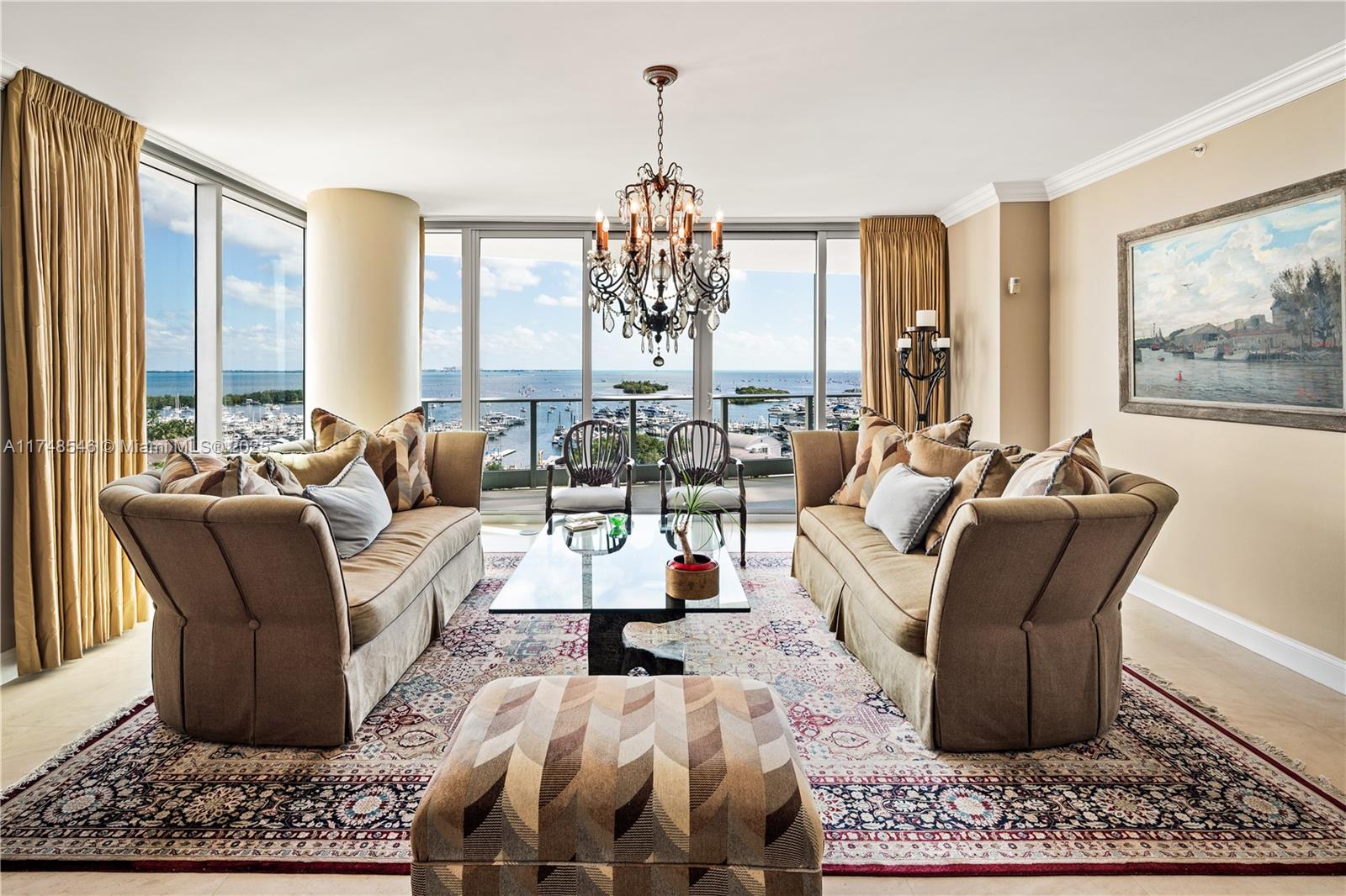 GROVENOR HOUSE - Residential