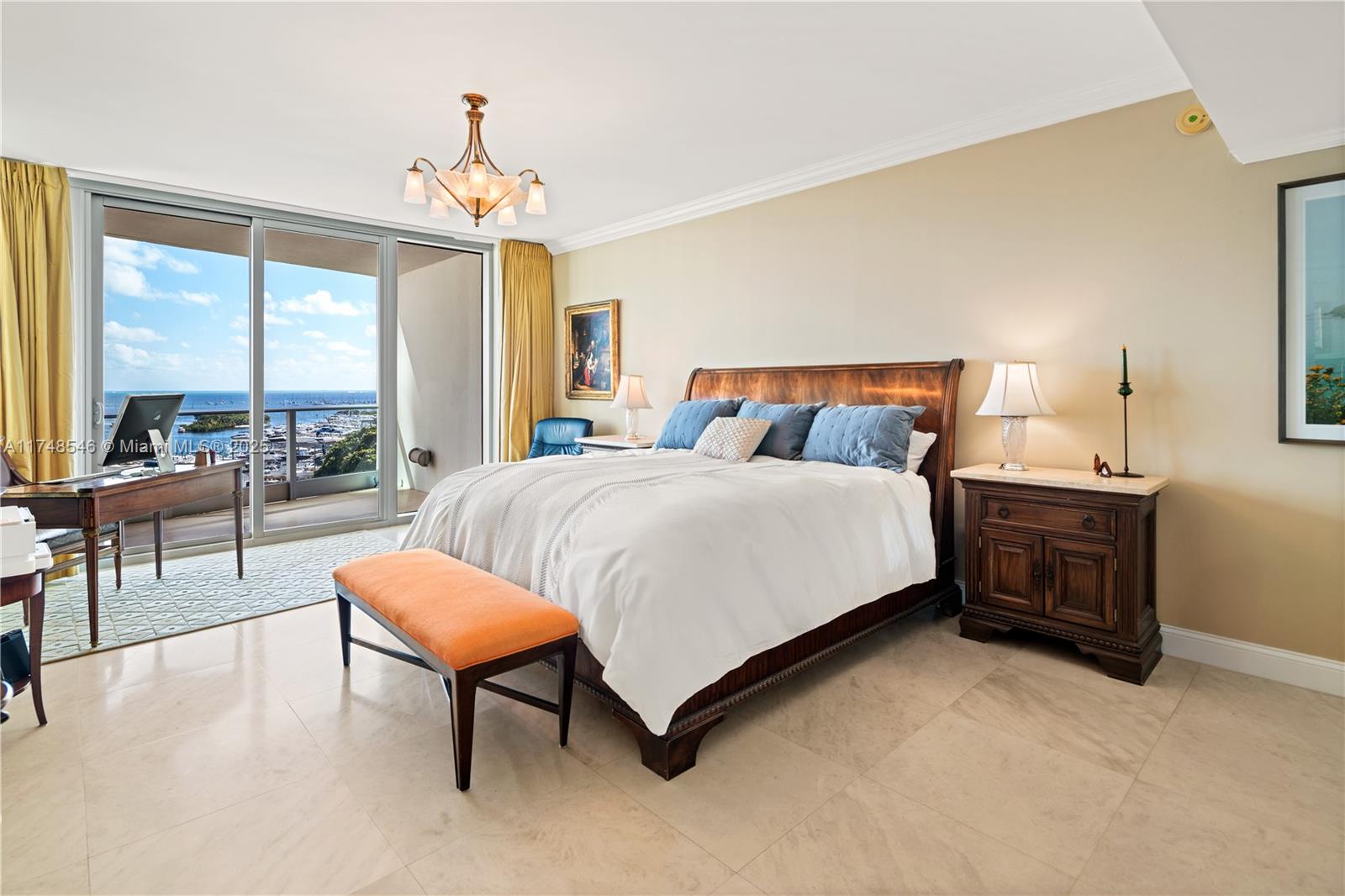 GROVENOR HOUSE - Residential