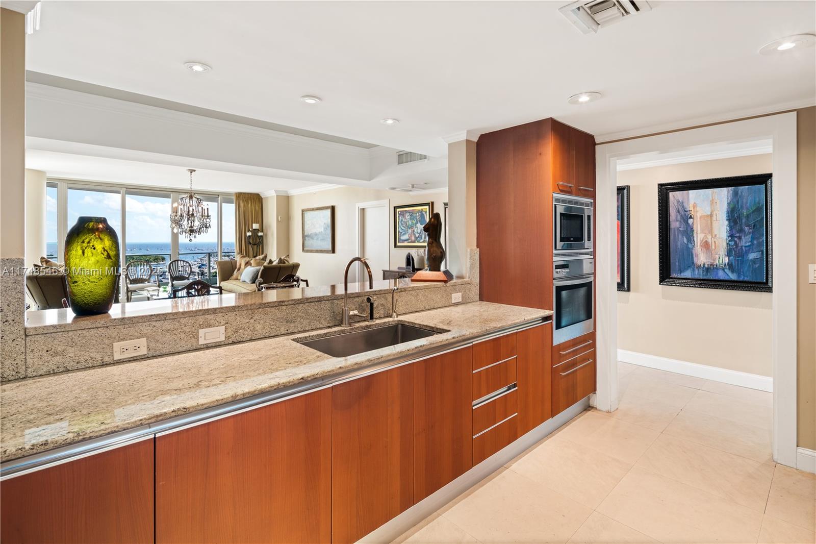 GROVENOR HOUSE - Residential