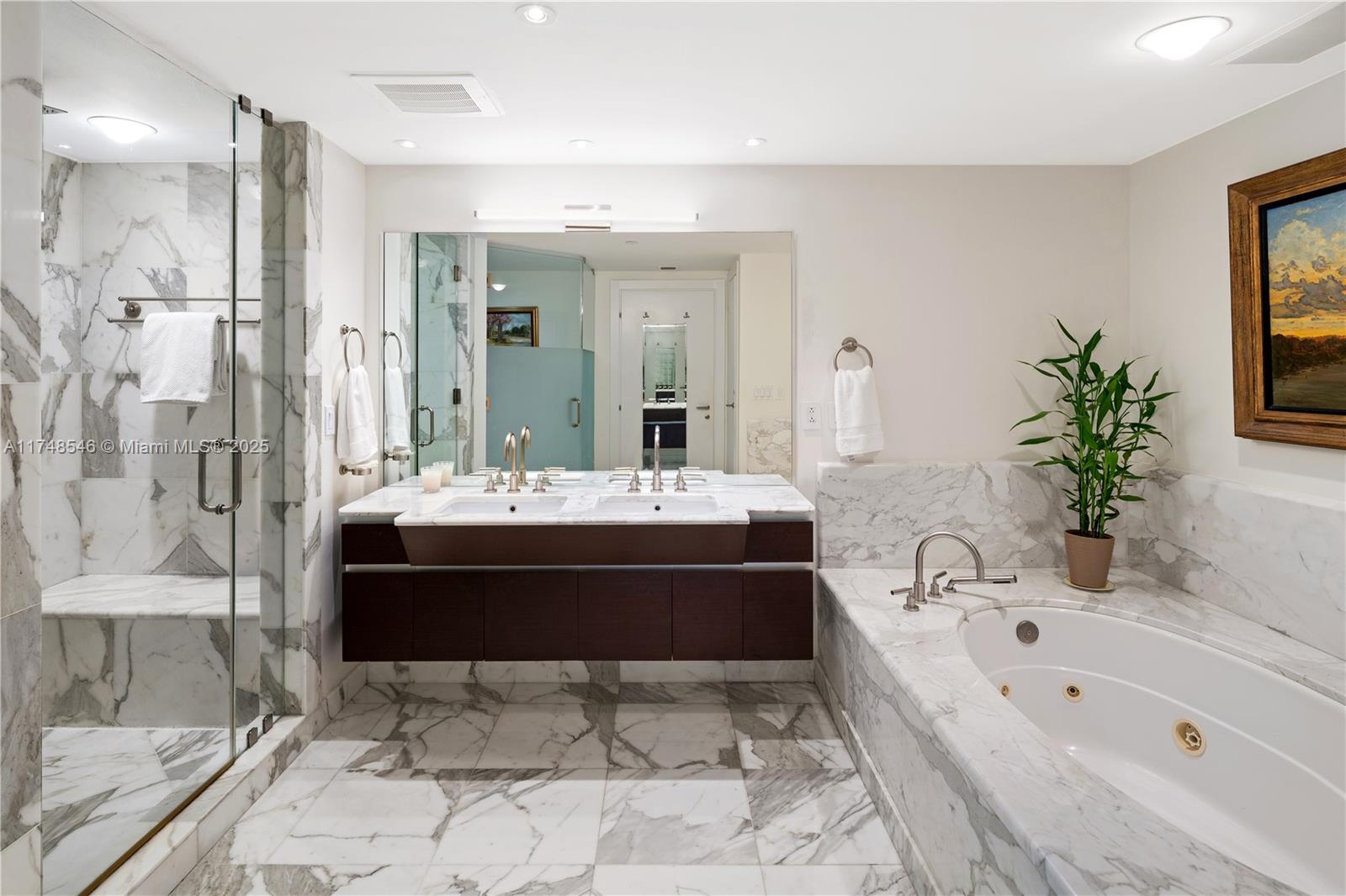 GROVENOR HOUSE - Residential