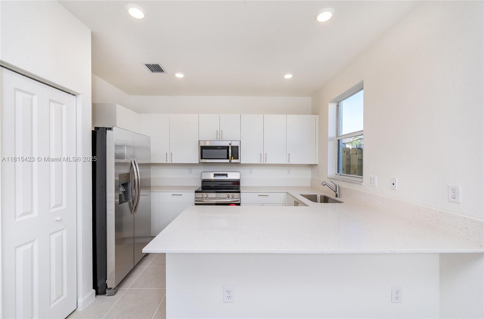 Altamira - Residential Lease