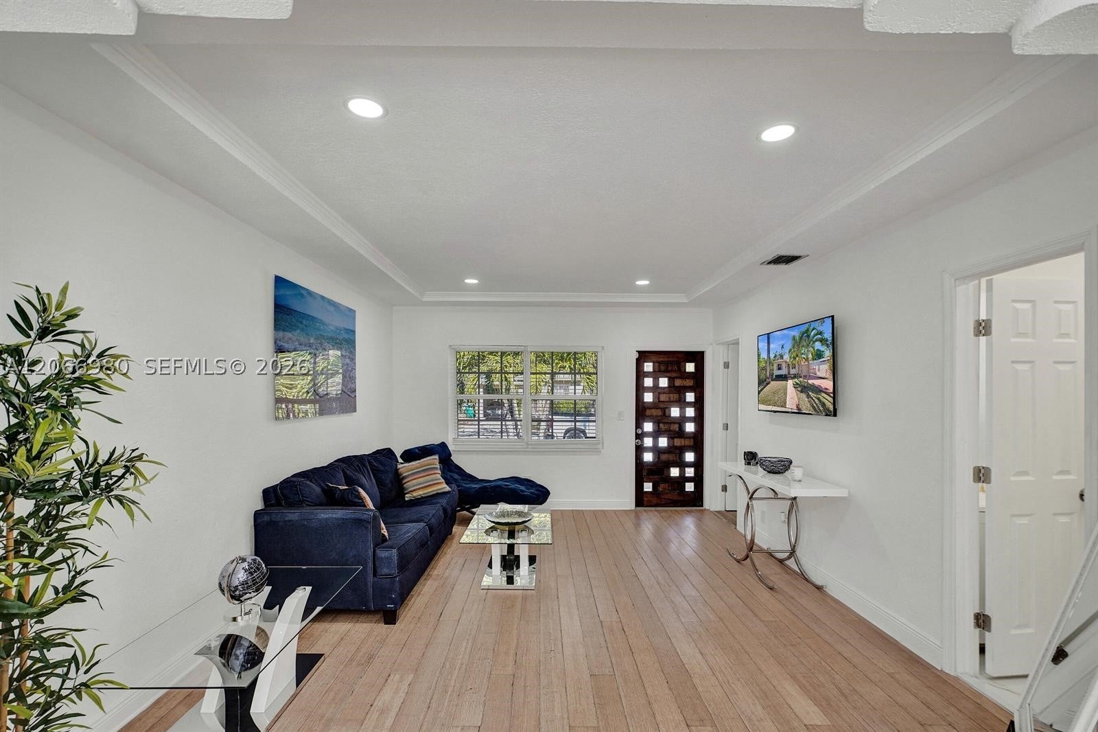 130 NE 49th St