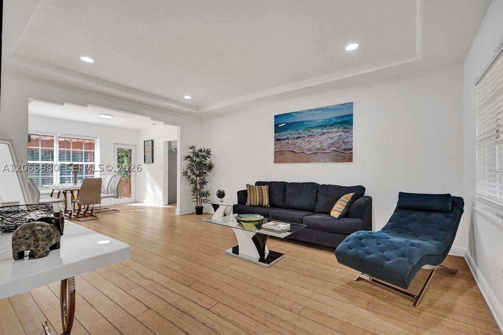 130 NE 49th St