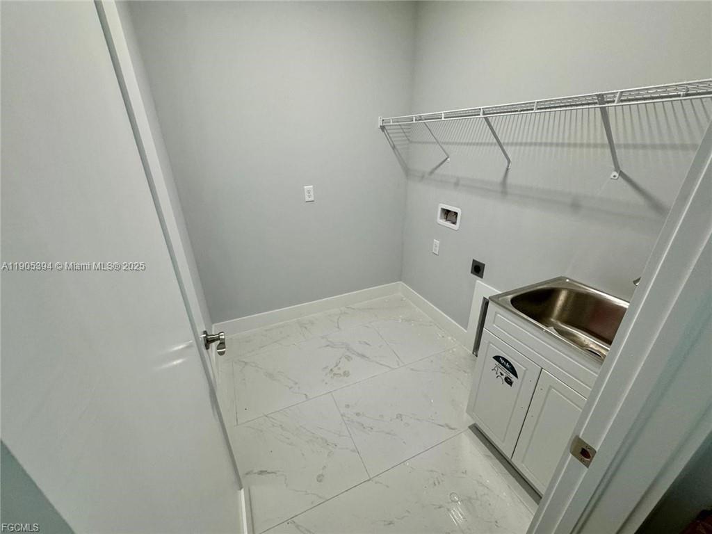 CAPE CORAL - Residential Lease