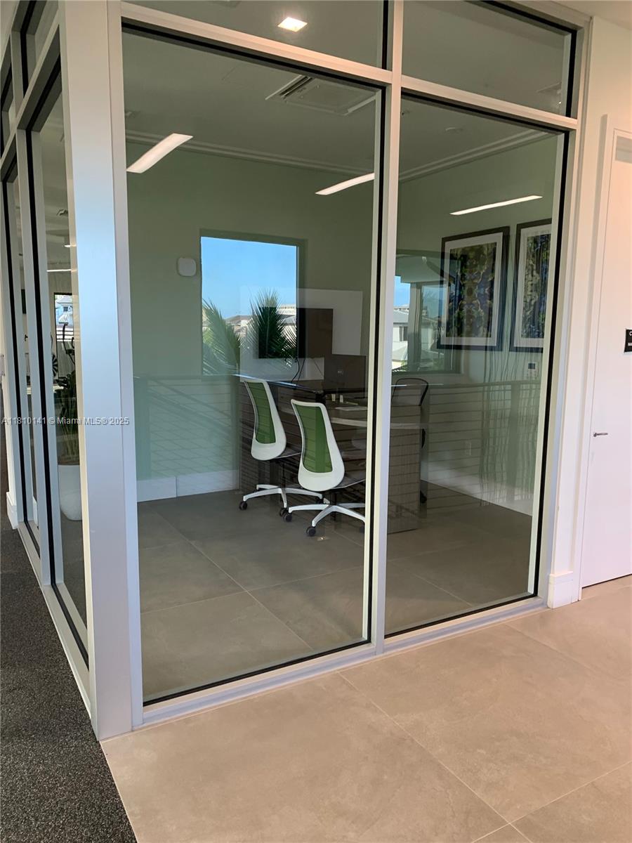 URBANA AT DORAL - Residential Lease