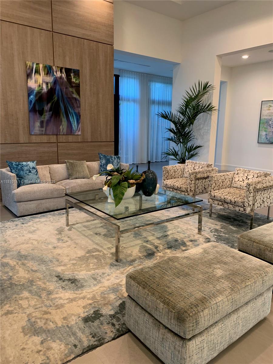 URBANA AT DORAL - Residential Lease