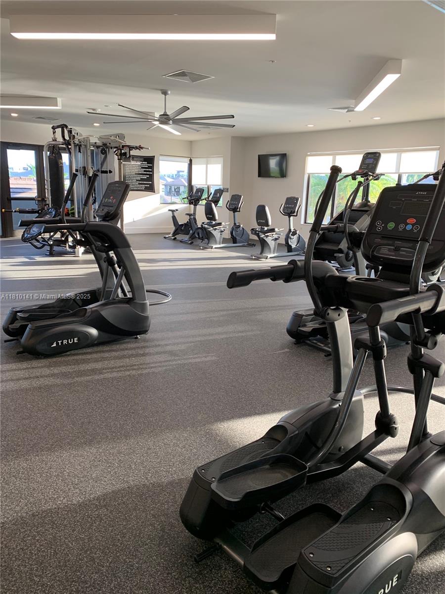 URBANA AT DORAL - Residential Lease