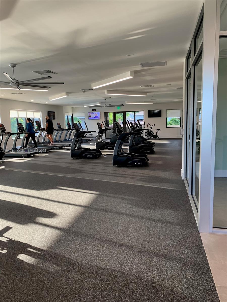 URBANA AT DORAL - Residential Lease