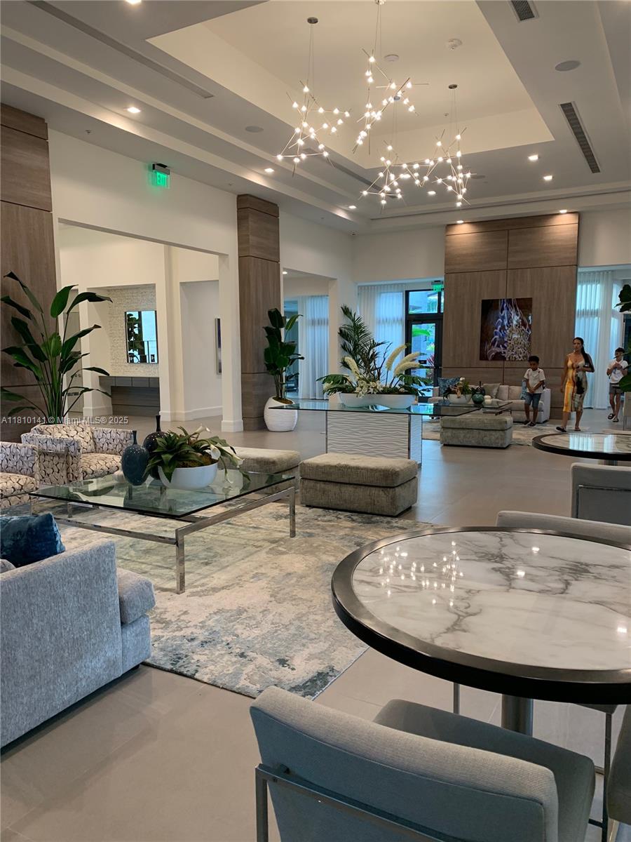 URBANA AT DORAL - Residential Lease