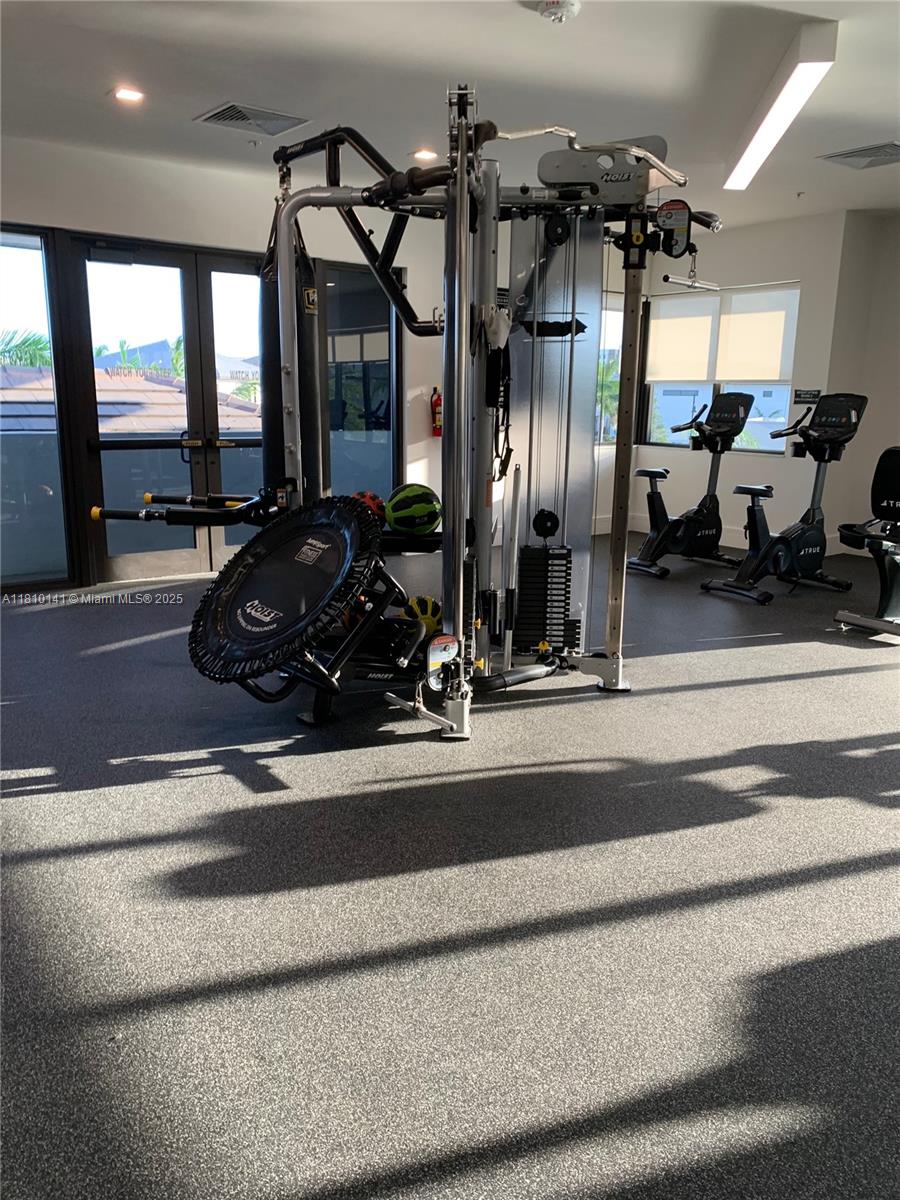 URBANA AT DORAL - Residential Lease