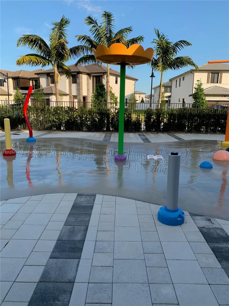 URBANA AT DORAL - Residential Lease