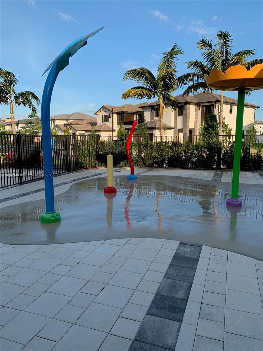 URBANA AT DORAL - Residential Lease