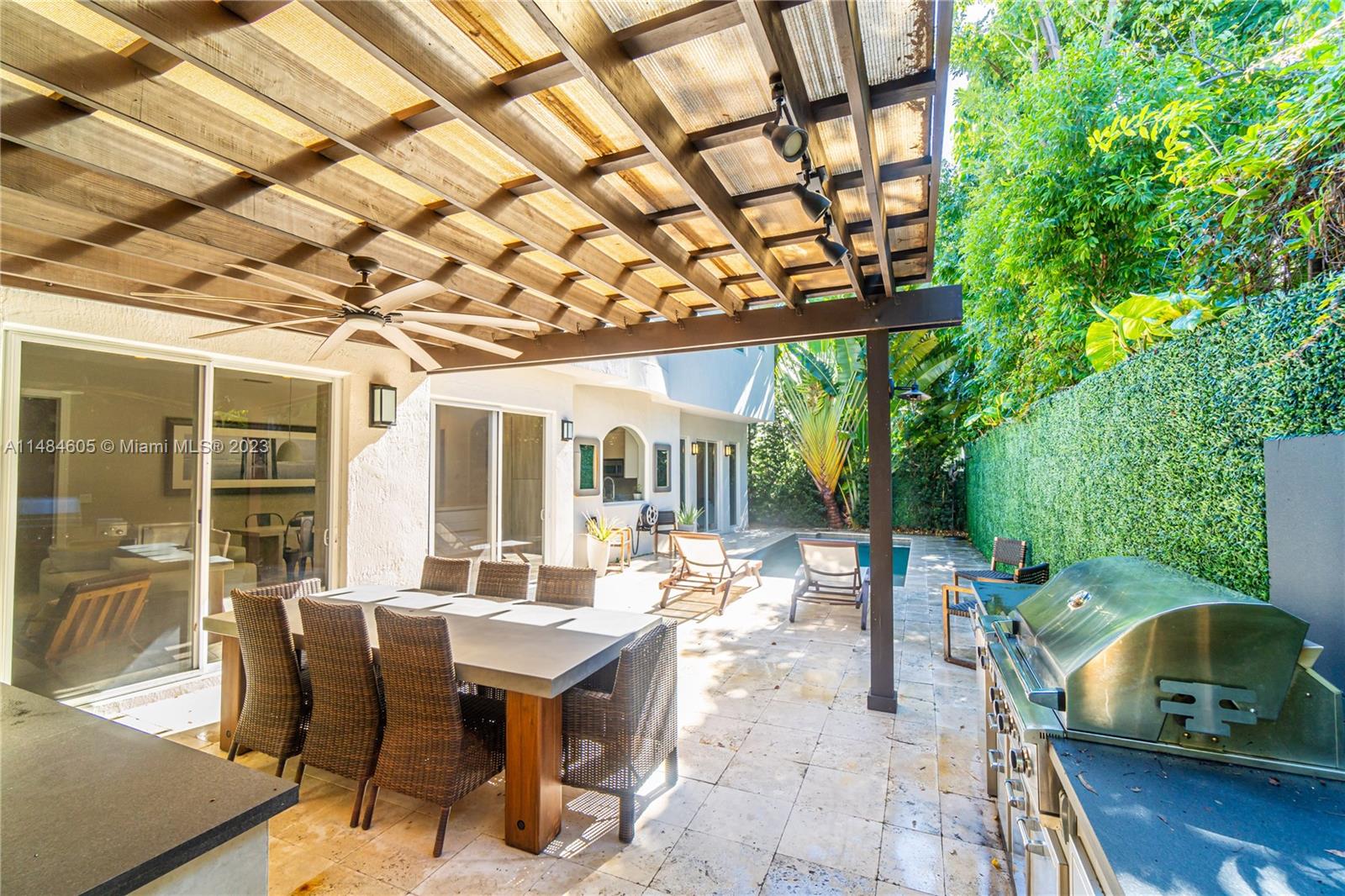 2752 Brickell Ct