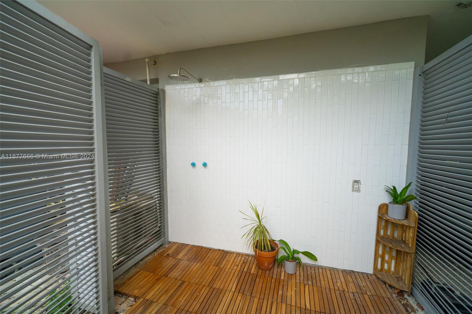 BISCAYNE KEY ESTS RESUB - Residential