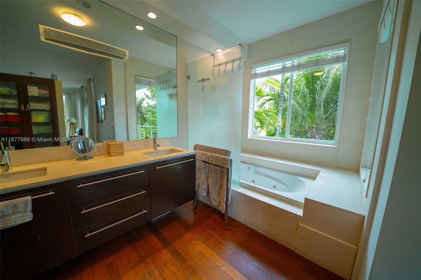 BISCAYNE KEY ESTS RESUB - Residential