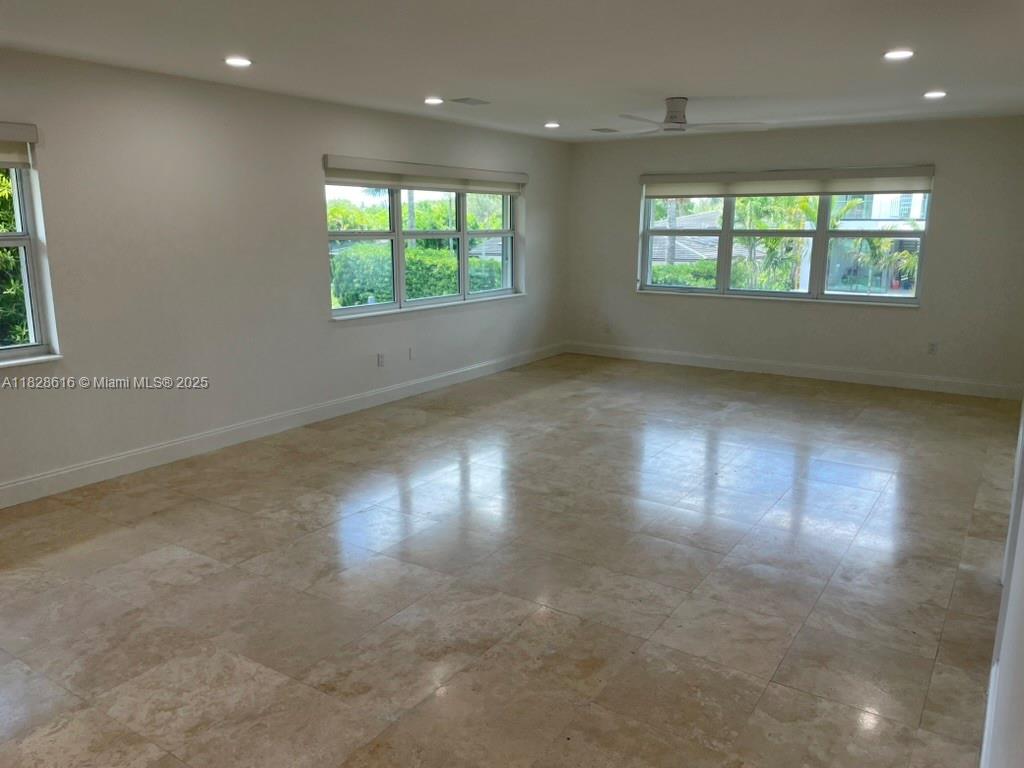 1330 NE 105th St 203