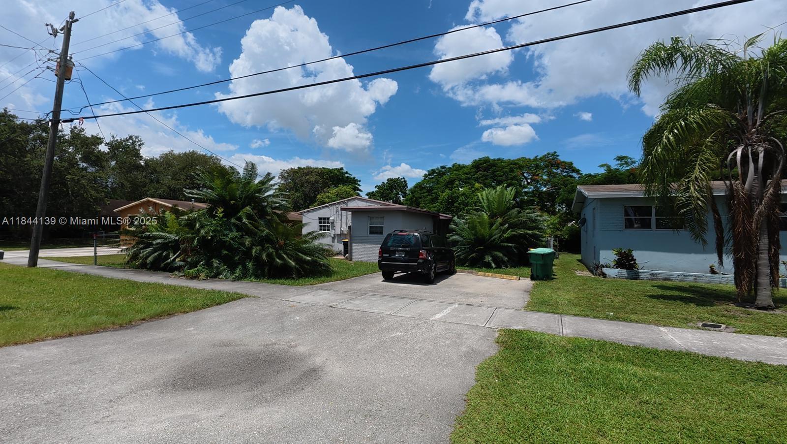 125 NW 12th Ave #1-2