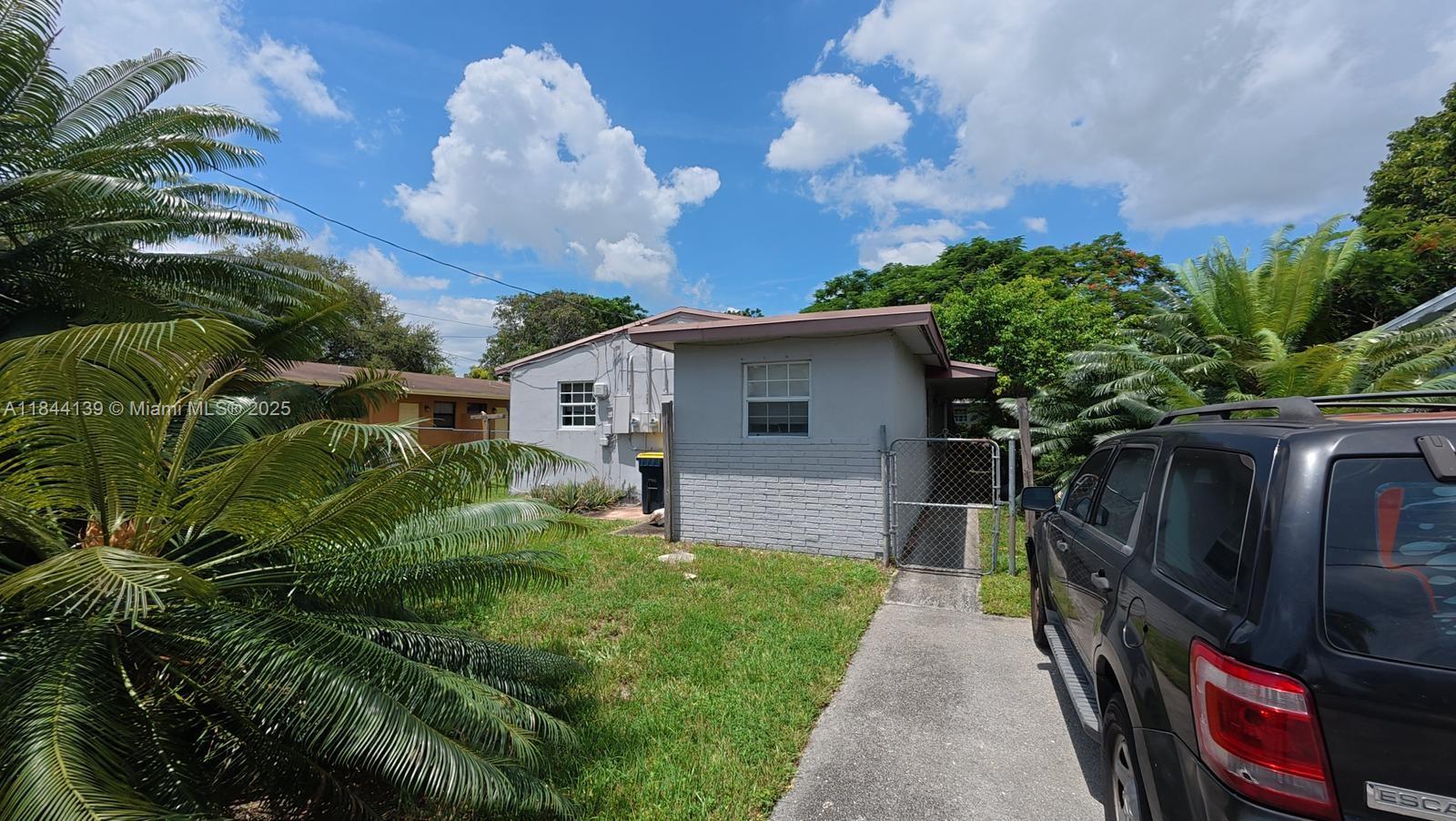 125 NW 12th Ave #1-2