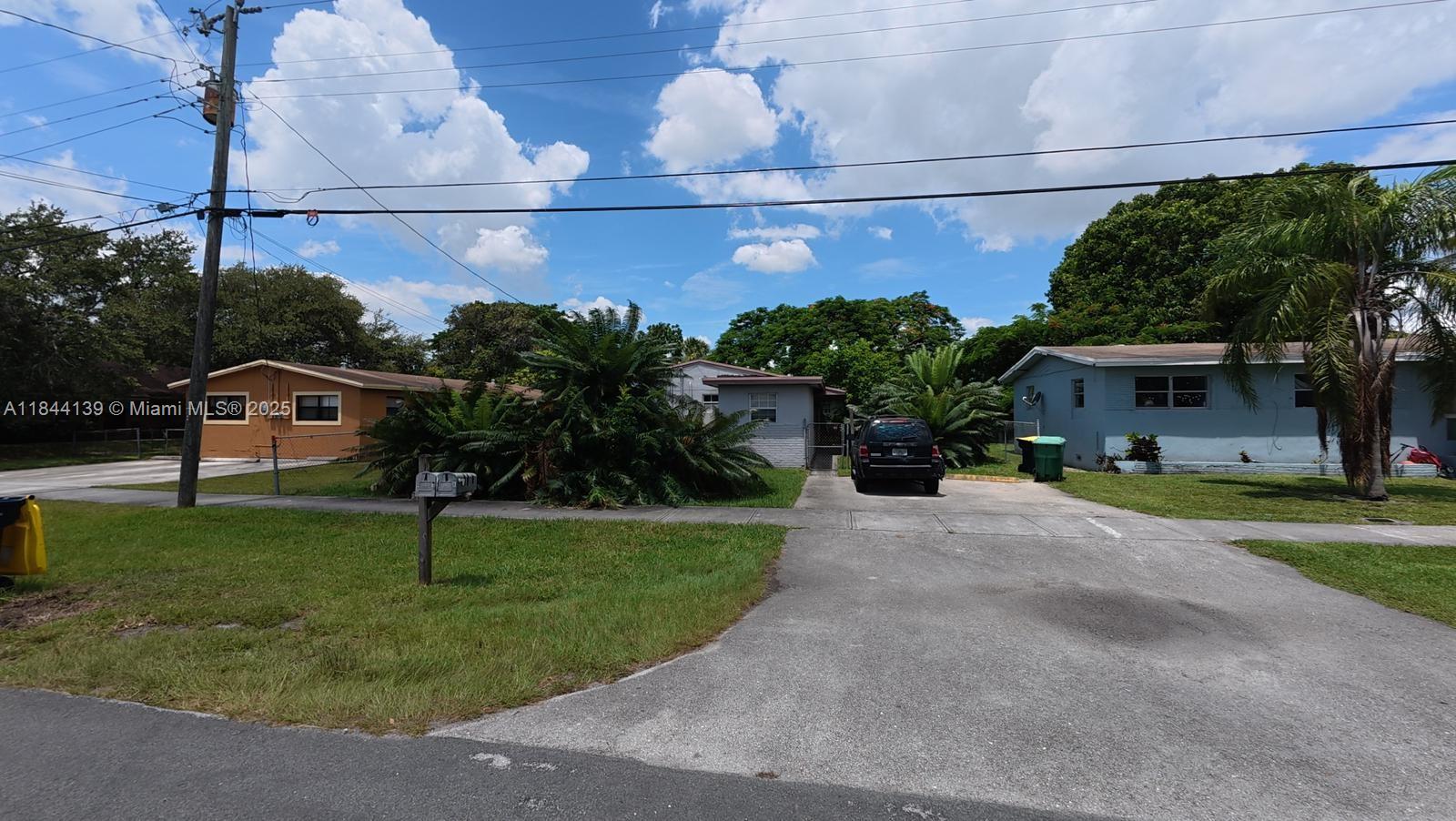 125 NW 12th Ave #1-2