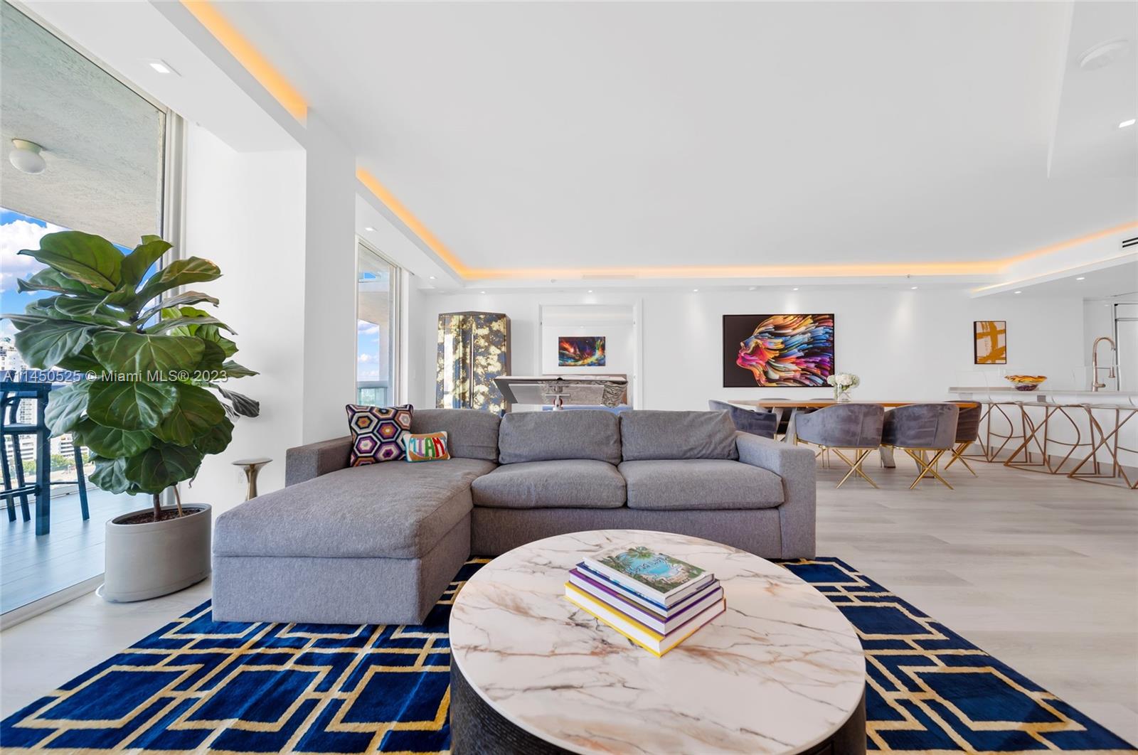 THE GRAND VENETIAN CONDO - Residential