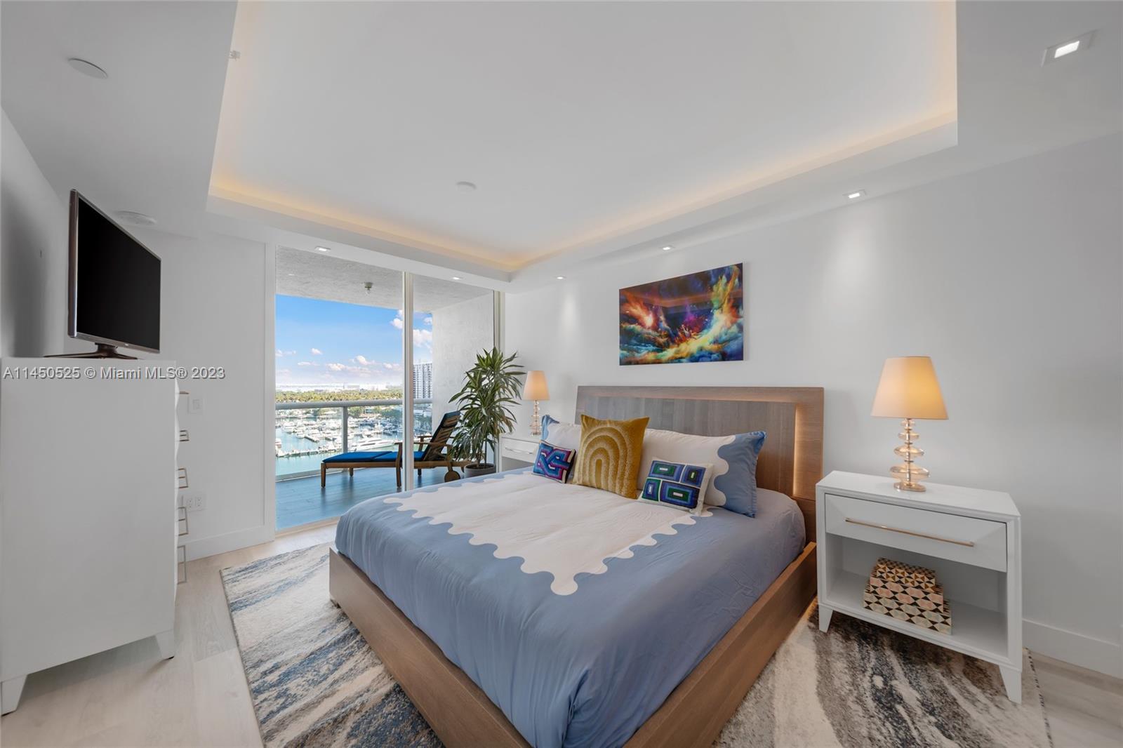 THE GRAND VENETIAN CONDO - Residential