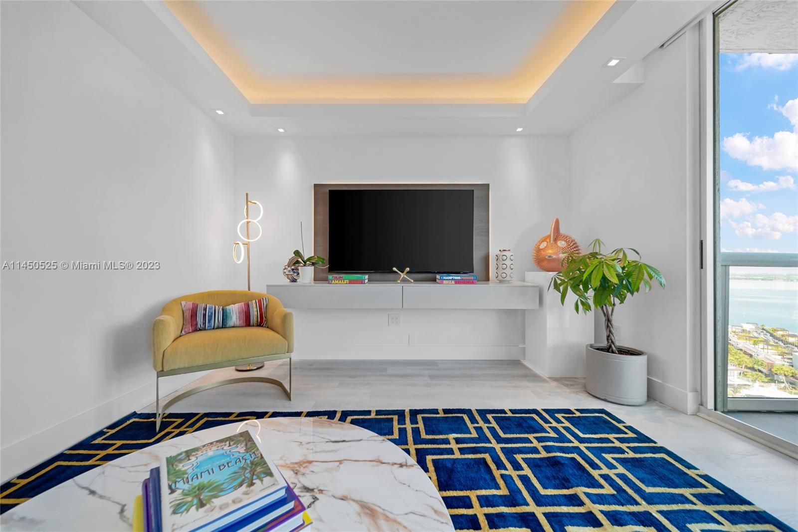 THE GRAND VENETIAN CONDO - Residential