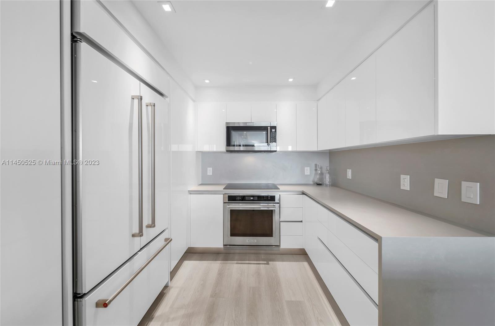 THE GRAND VENETIAN CONDO - Residential