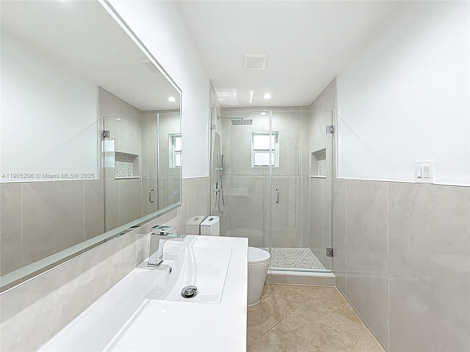 COUNTRY LAKE MANORS SEC 3 - Residential Lease