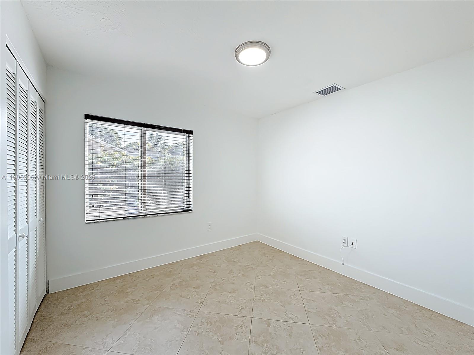 COUNTRY LAKE MANORS SEC 3 - Residential Lease