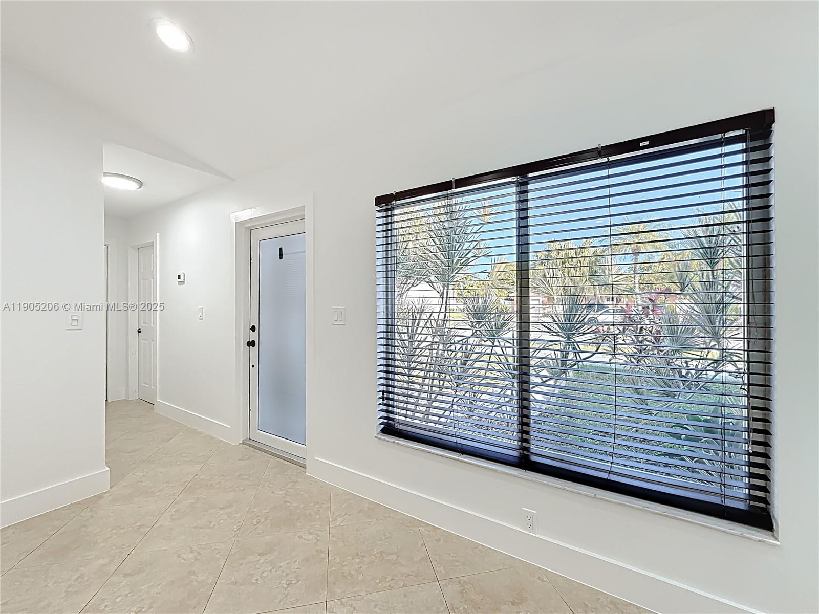 COUNTRY LAKE MANORS SEC 3 - Residential Lease