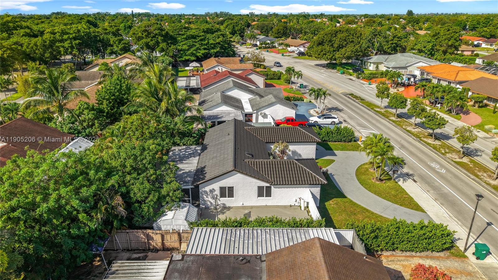 COUNTRY LAKE MANORS SEC 3 - Residential Lease