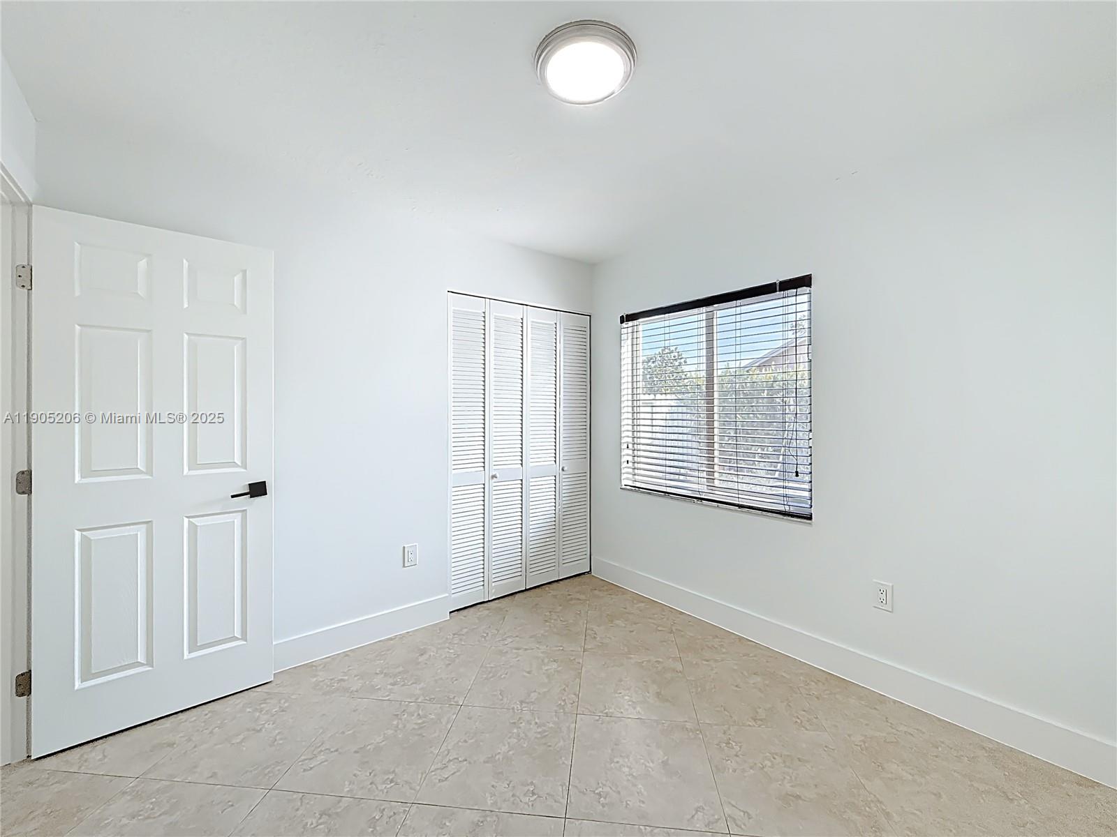 COUNTRY LAKE MANORS SEC 3 - Residential Lease