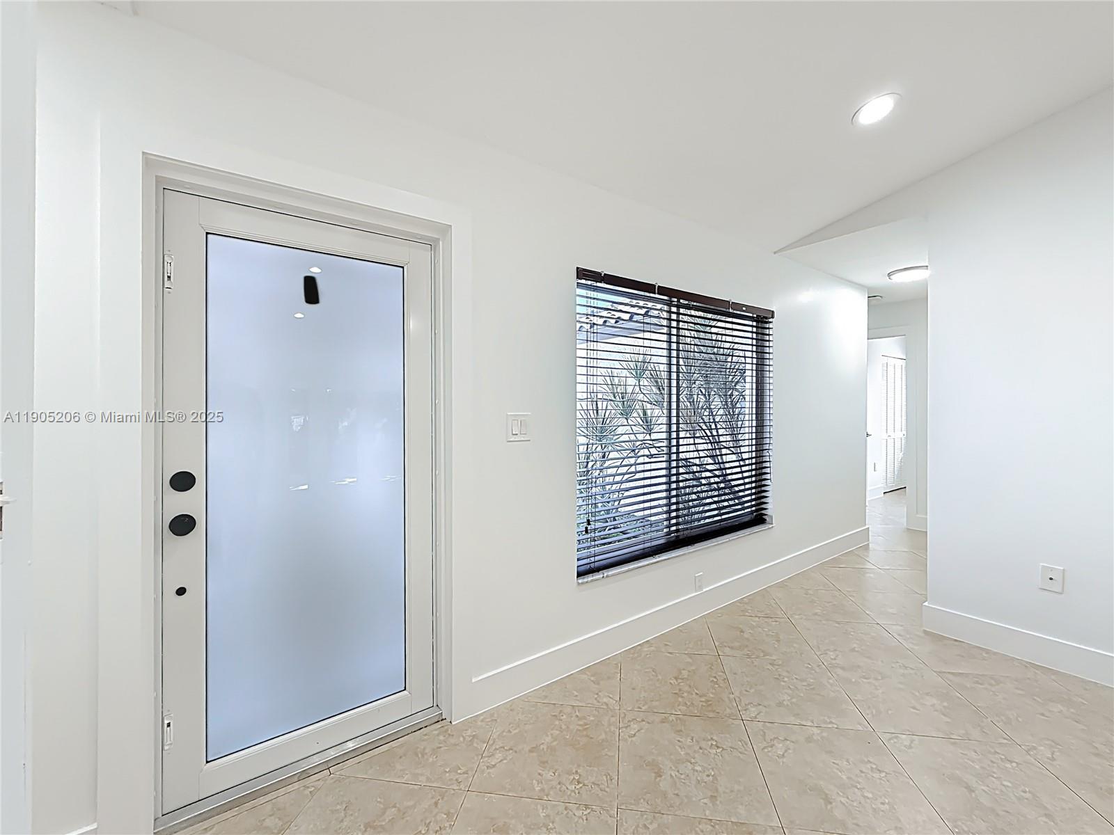 COUNTRY LAKE MANORS SEC 3 - Residential Lease