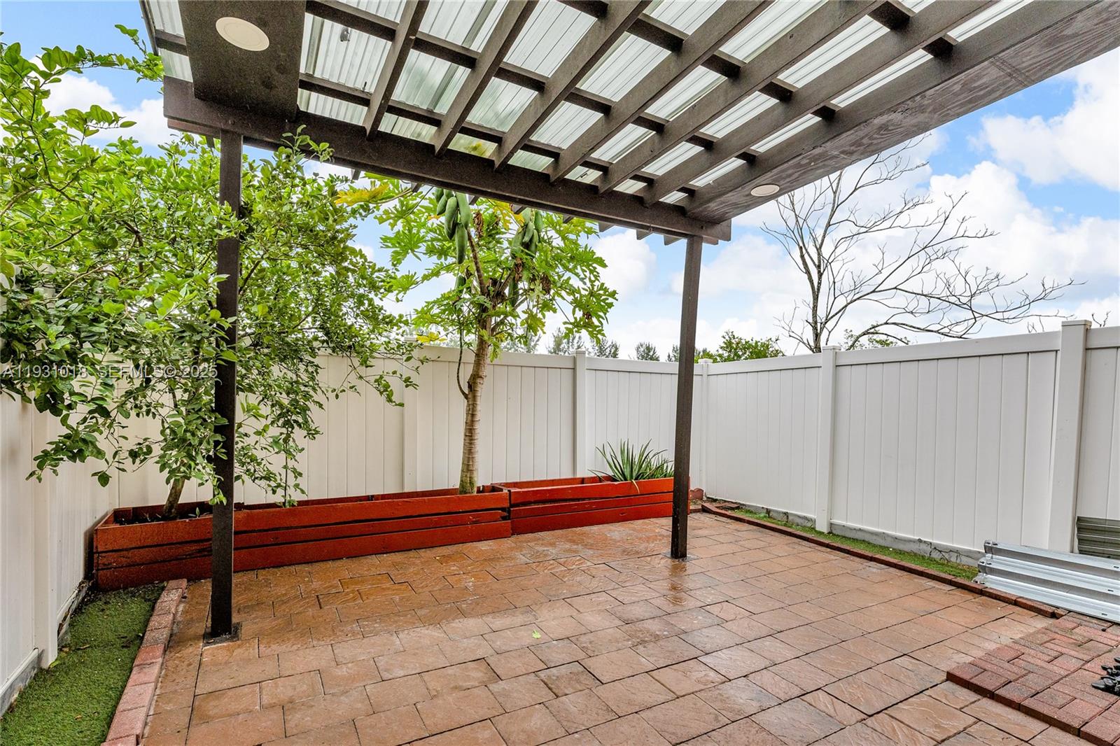 BELLAGIO VILLAS - Residential