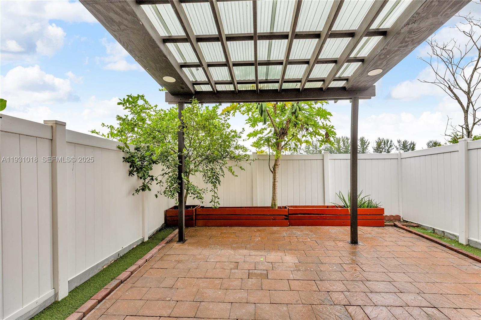 BELLAGIO VILLAS - Residential