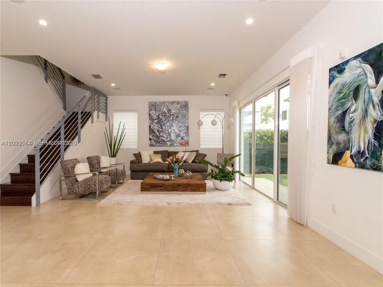 DORAL COMMONS RESIDENTIAL - Residential